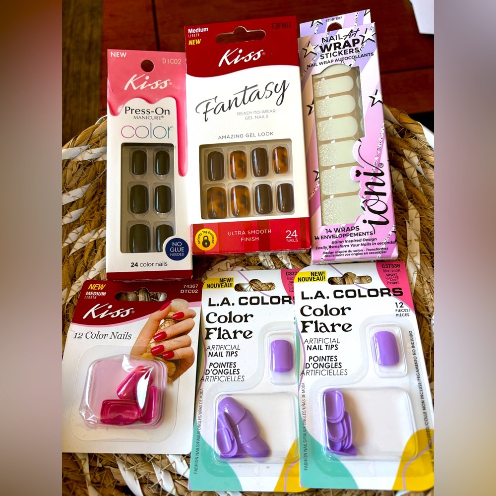 Kiss and L.A. Colors Nail Set Bundled